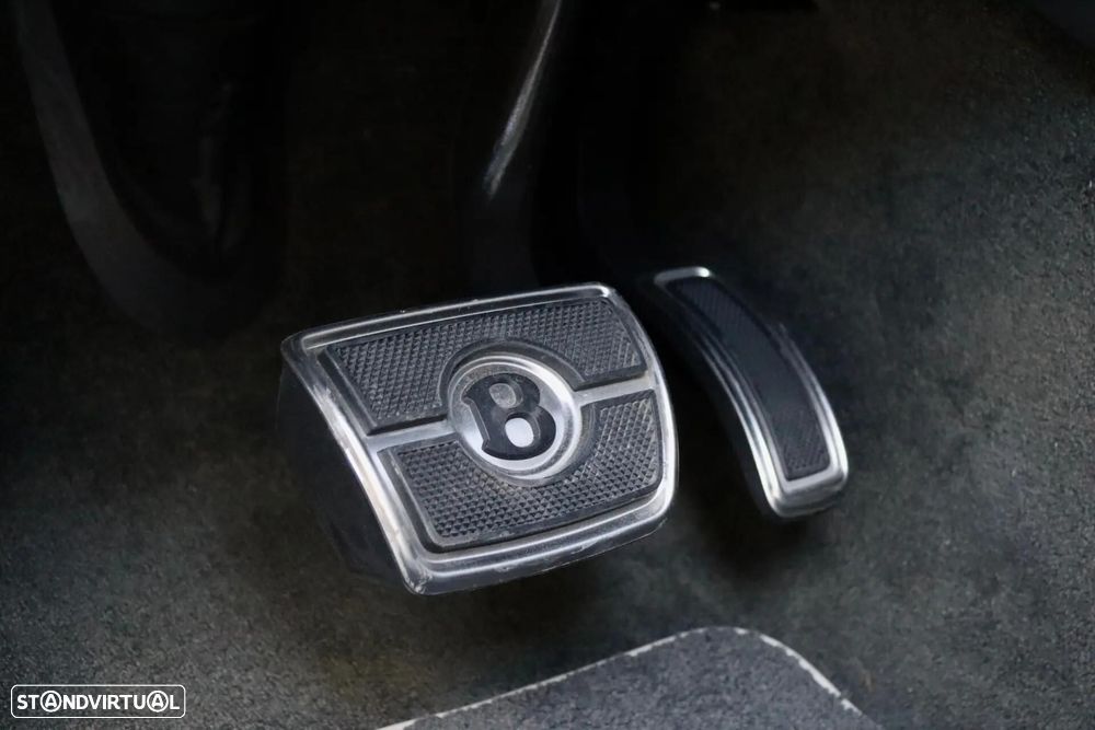 Bentley Bentayga V8 S Black Edition - 26