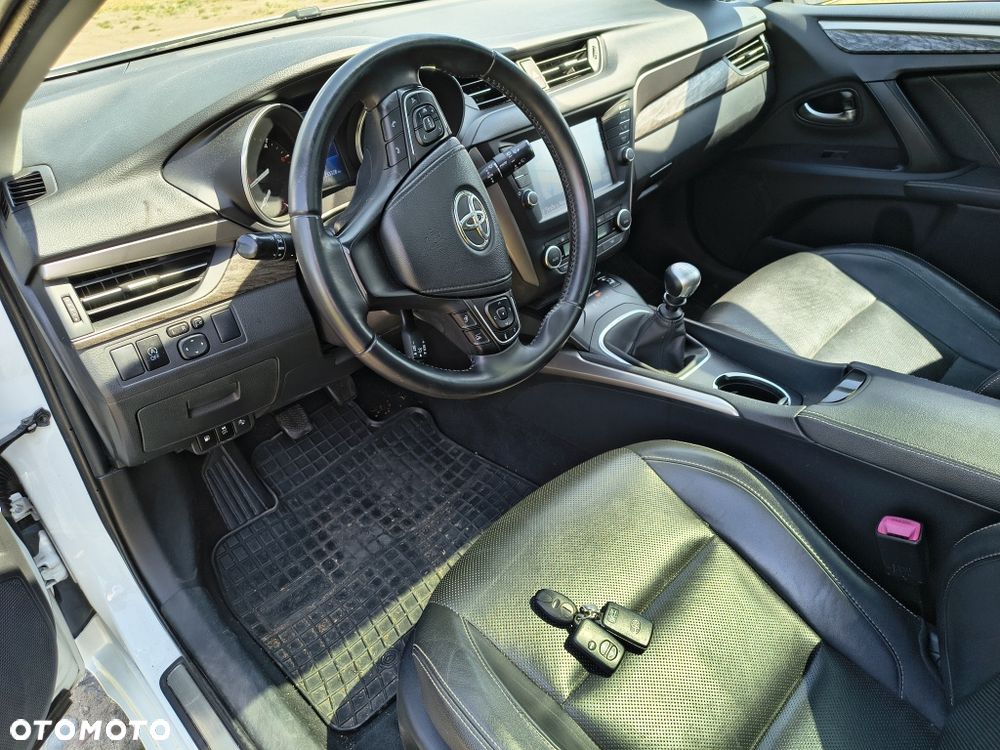 Toyota Avensis - 6