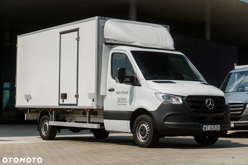 Mercedes-Benz Sprinter - 4