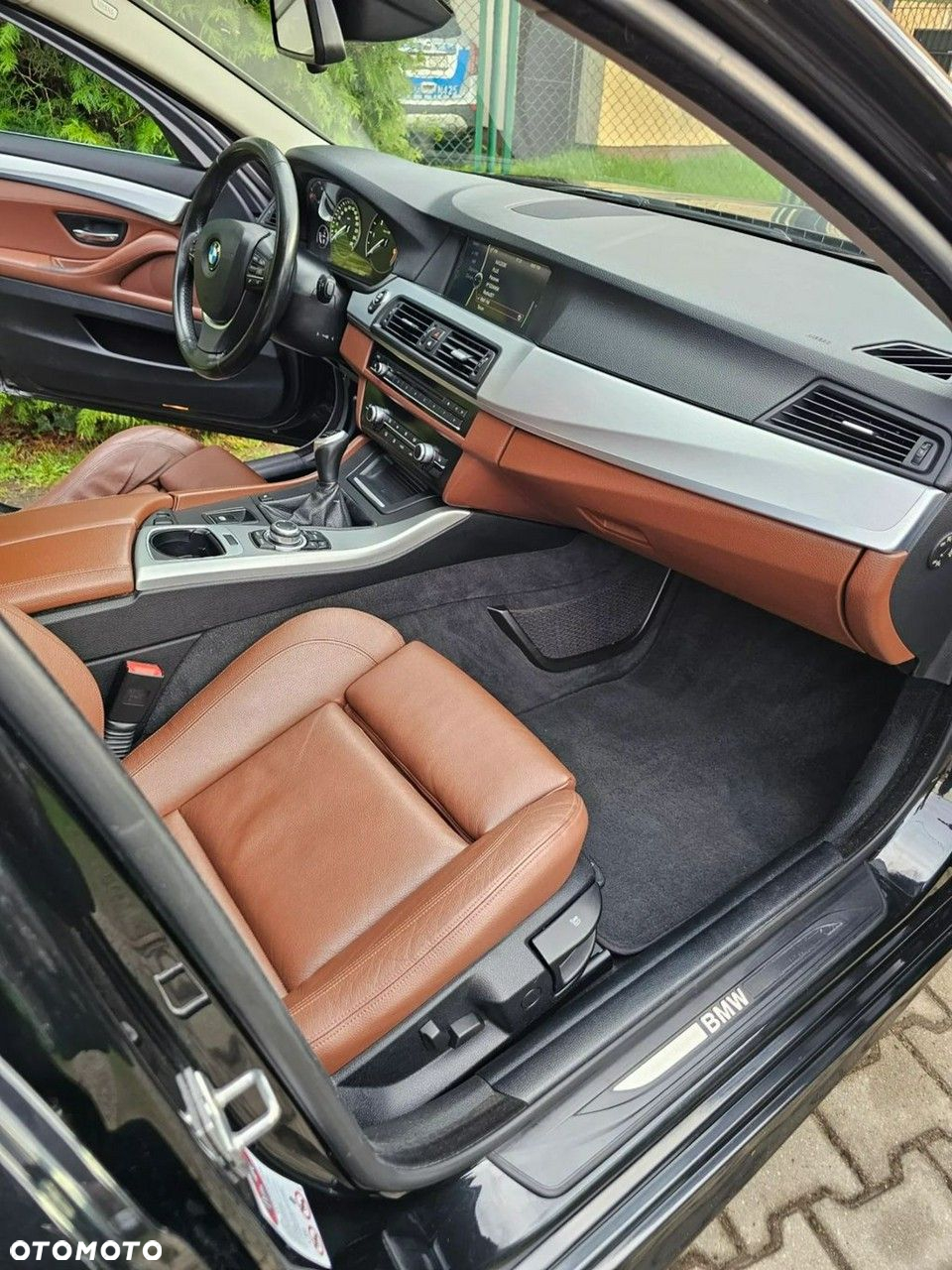 BMW Seria 5 520d Touring Luxury Line - 12
