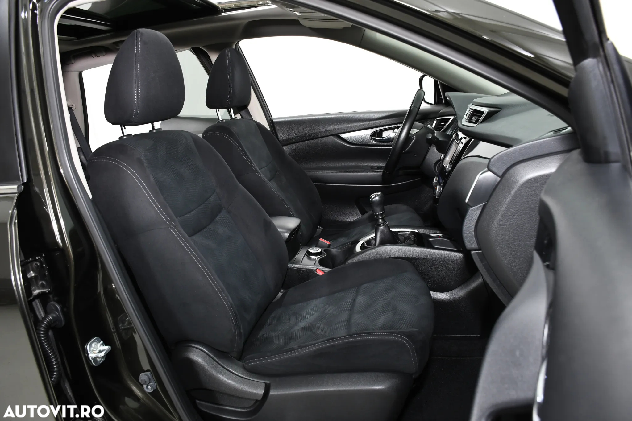 Nissan X-Trail 1.6 dCi ALL-MODE 4x4i N-Connecta - 12