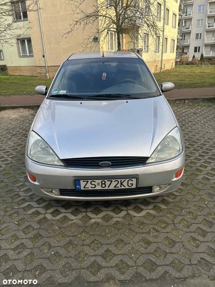Ford Focus 1.6 Futura - 2
