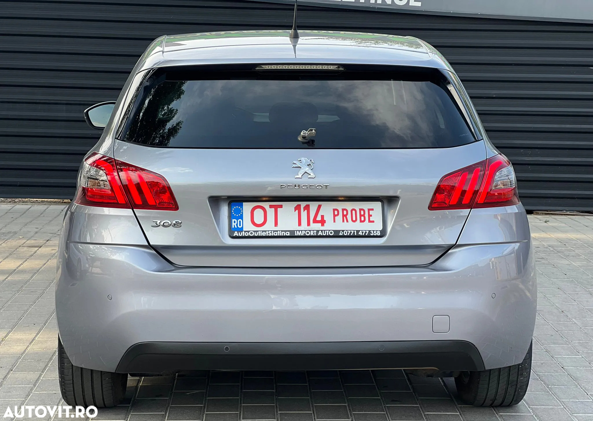 Peugeot 308 1.2 L PureTech Turbo S&S Allure - 10