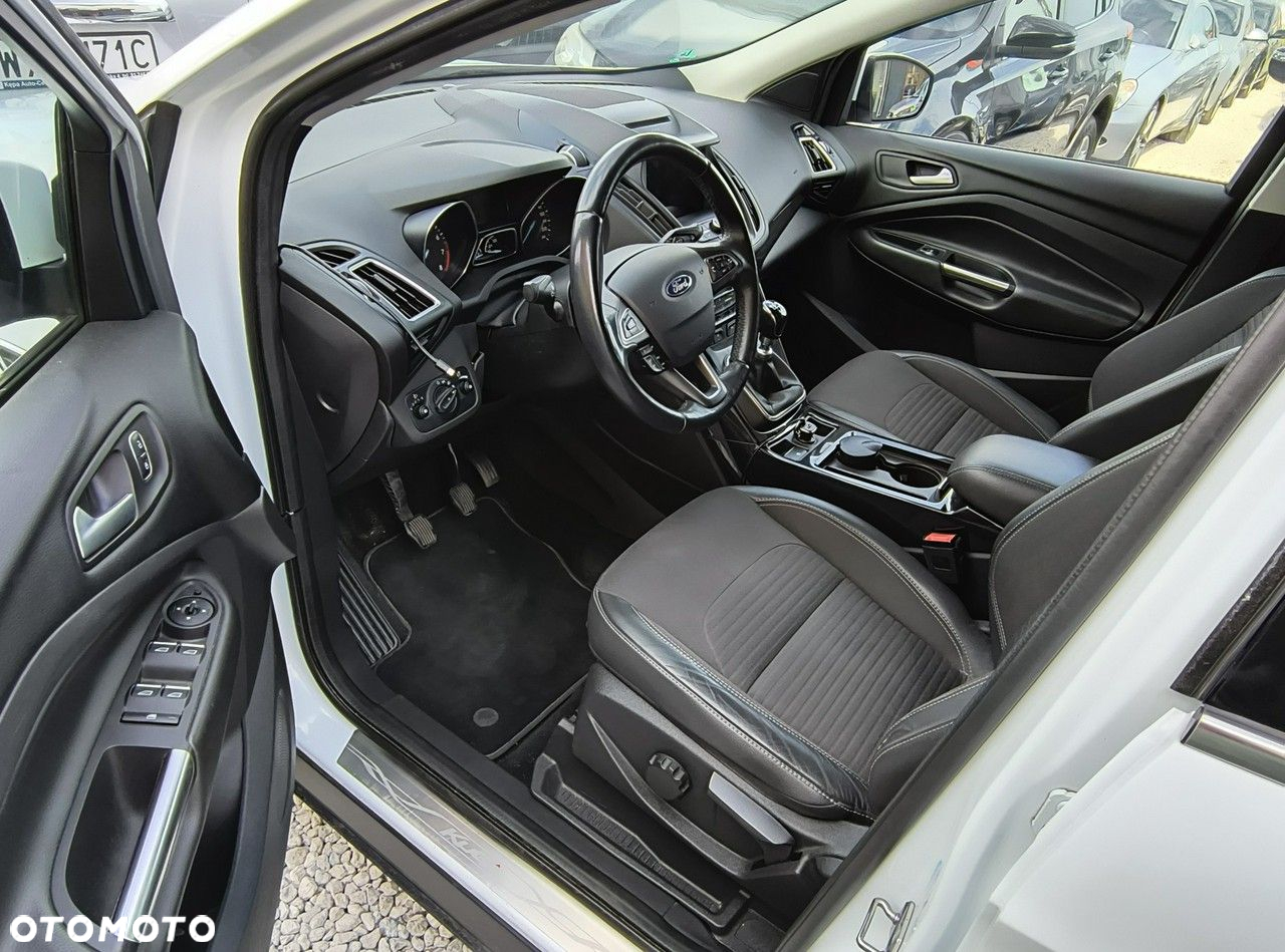 Ford Kuga 1.5 EcoBoost 2x4 Titanium - 8