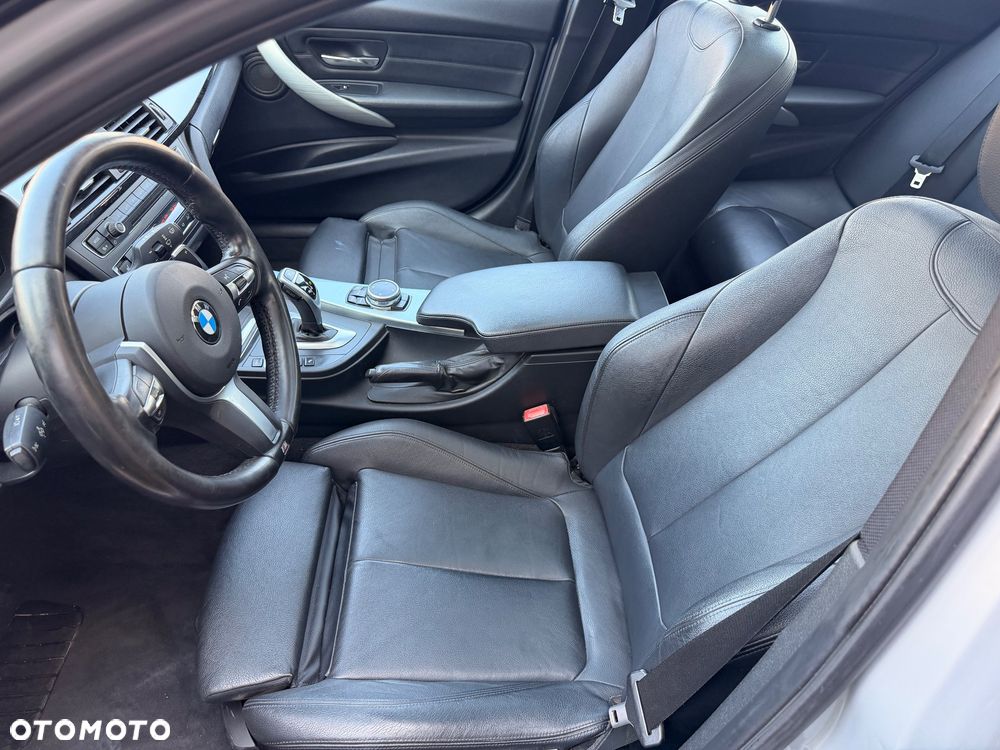 BMW Seria 3 320d xDrive - 19