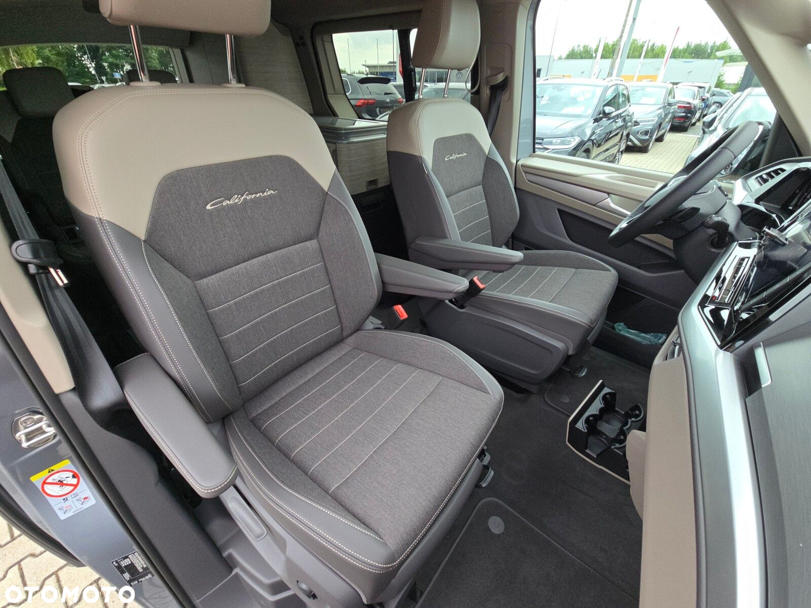 Volkswagen California - 24