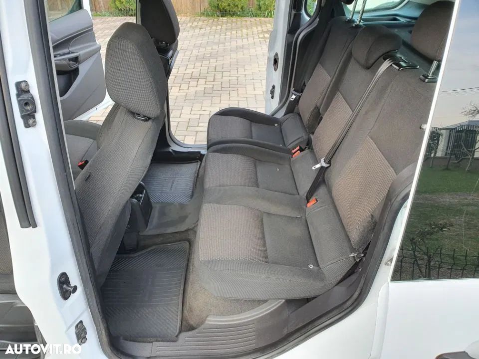 Ford Tourneo Connect - 18