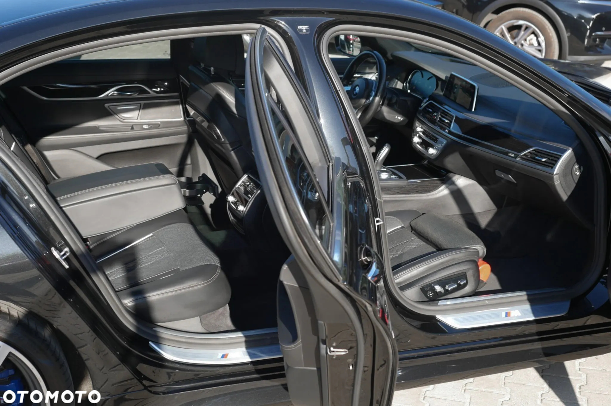 BMW Seria 7 740d xDrive - 23