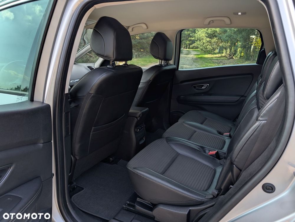 Renault Grand Scenic - 18