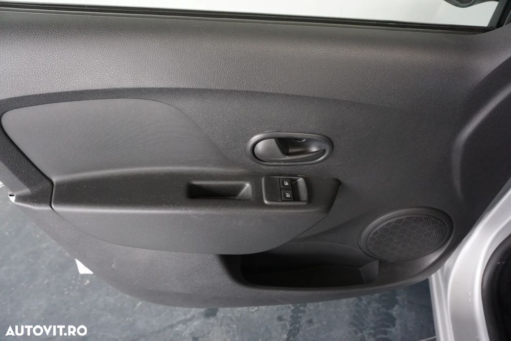 Dacia Logan 1.0 SCe Ambiance - 12