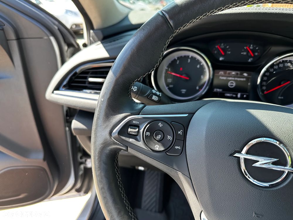 Opel Insignia - 10
