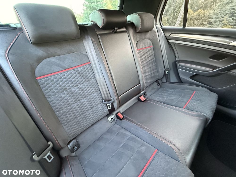 Volkswagen Golf GTI (BlueMotion Technology) DSG Performance - 23