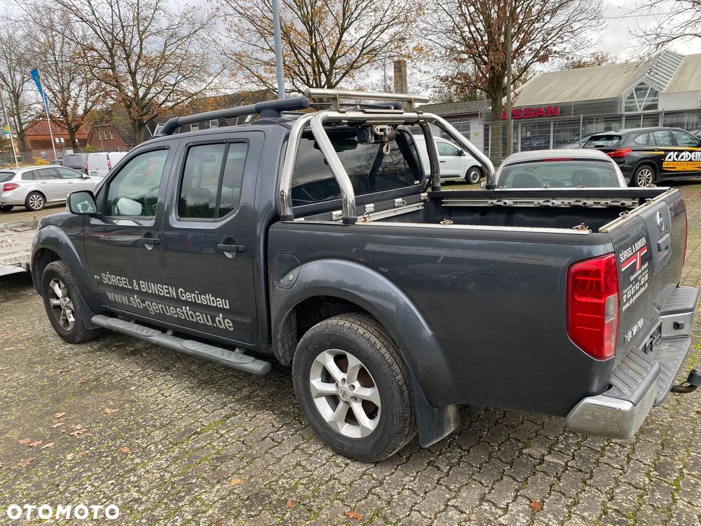 Nissan Navara 3.0 D V6 Platinum Long EU5 - 7