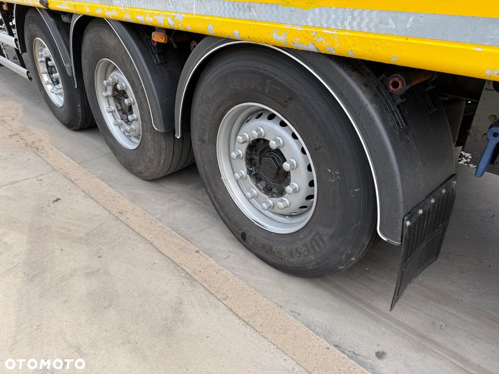 Stas Ruchoma podłoga 92m3 Podłoga 10 mm 2018 rok - 9