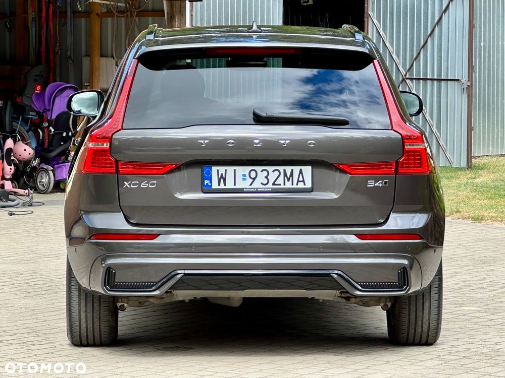 Volvo XC 60 B4 D AWD R-Design - 14