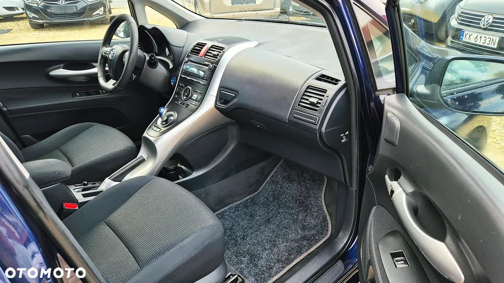 Toyota Auris 1.8 HSD Luna - 37