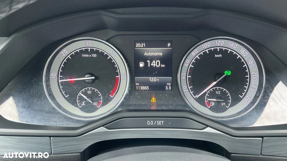 Skoda Superb 2.0 TDI DSG Ambition - 19