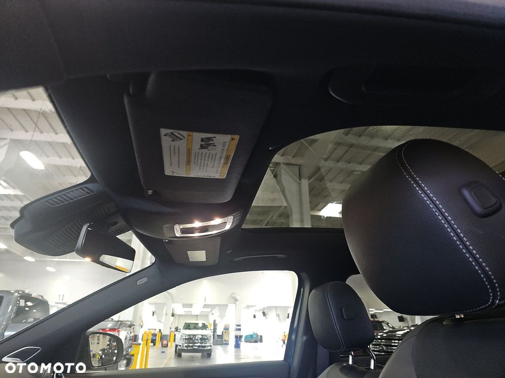 Mercedes-Benz GLA 250 4-Matic - 11