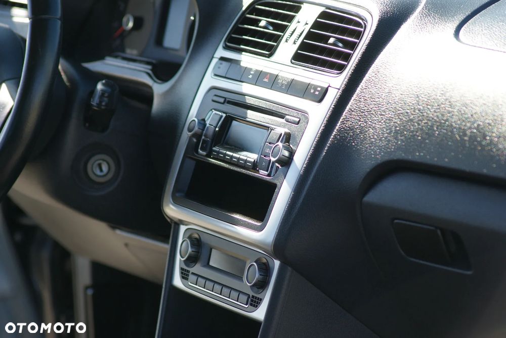 Volkswagen Polo - 12