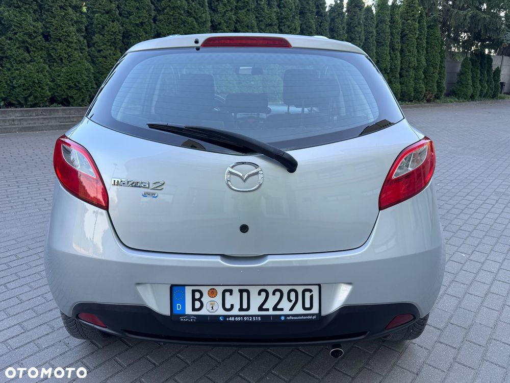 Mazda 2 1.5 Trend & Fun - 12