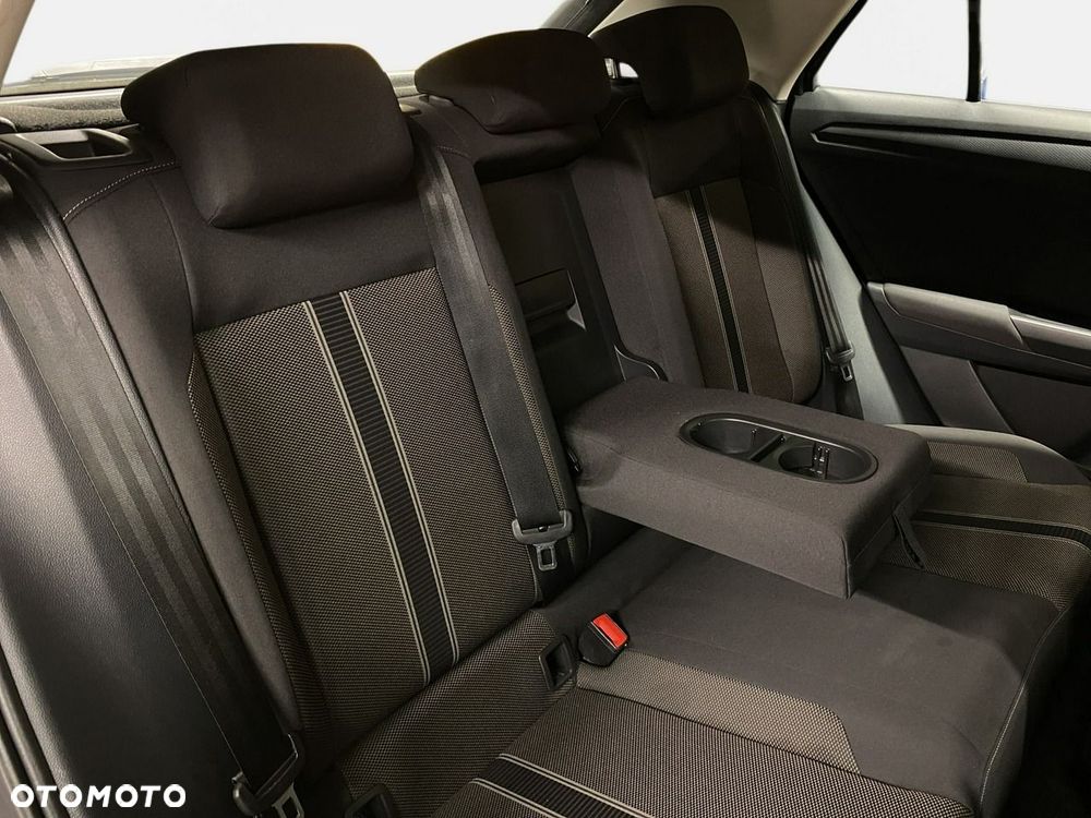 Volkswagen T-Roc - 17