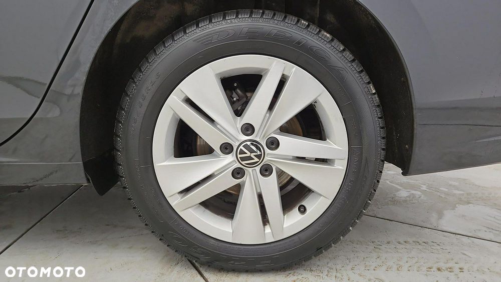 Volkswagen Golf - 24