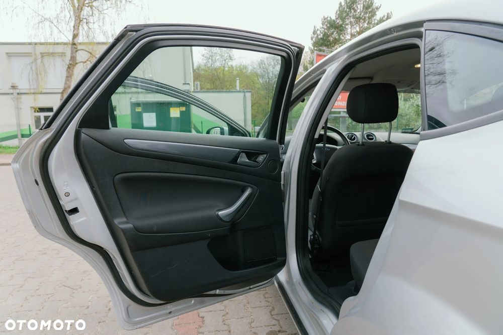 Ford Mondeo 2.0 FF Trend - 10