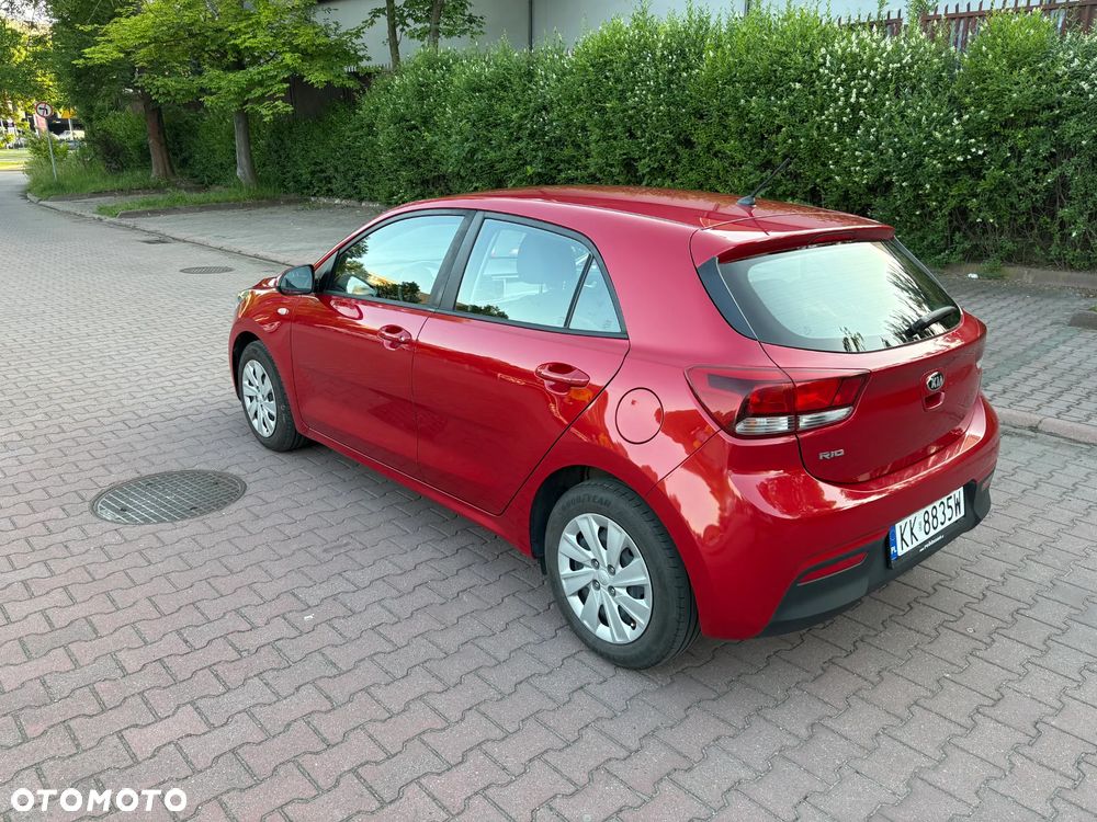 Kia Rio - 5