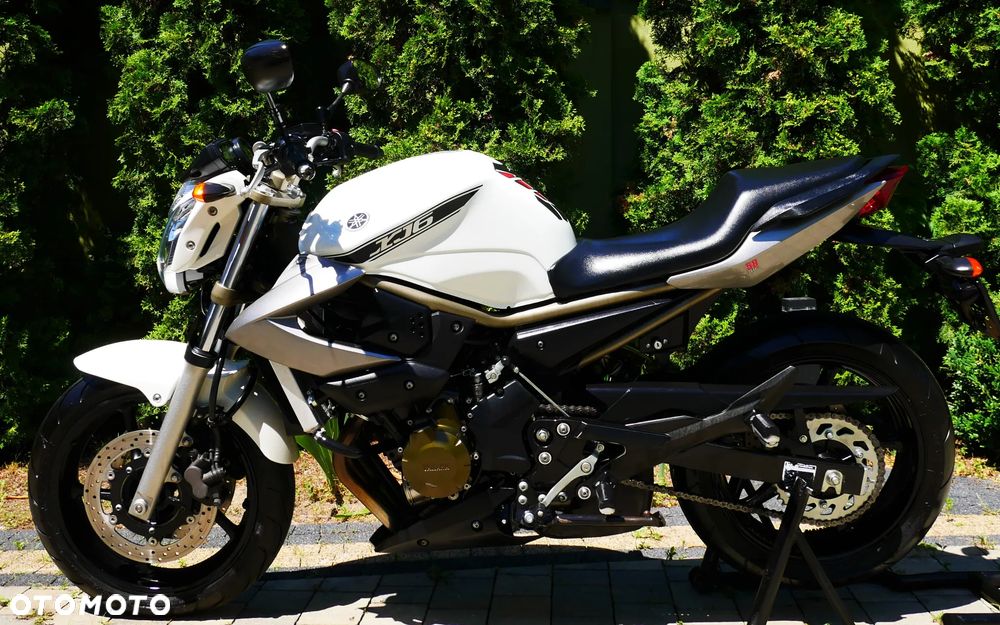 Yamaha XJ - 16