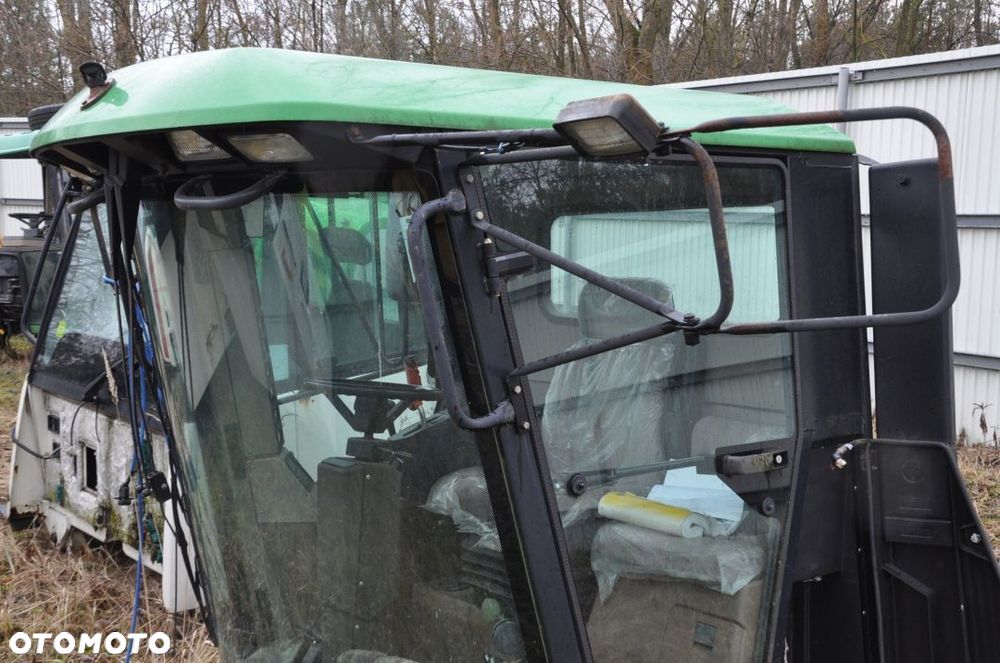 KABINA JOHN DEERE 1550 WTS - 4