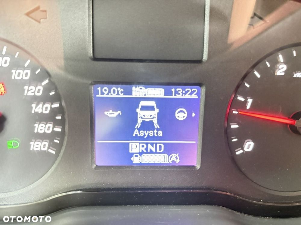 Mercedes-Benz Sprinter - 25