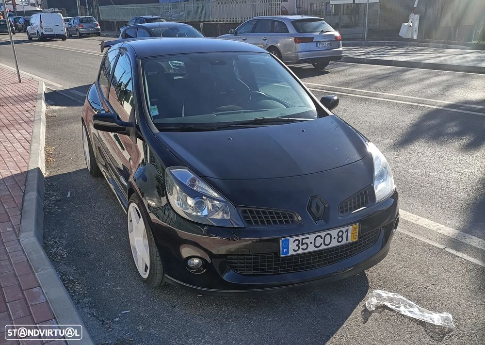 Renault Clio 2.0 16V Sport - 4