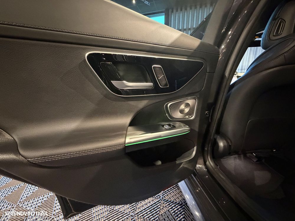 Mercedes-Benz C 300 e AMG Line - 23