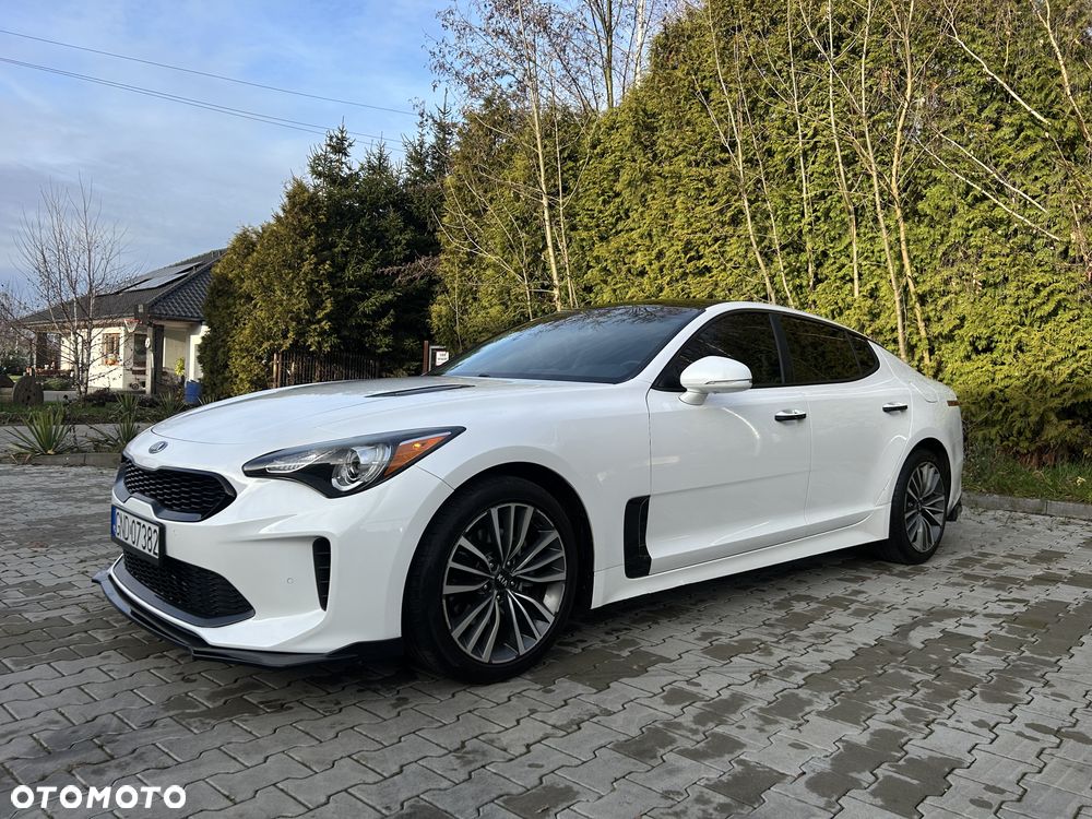 Kia Stinger 2.0 T-GDI L - 1