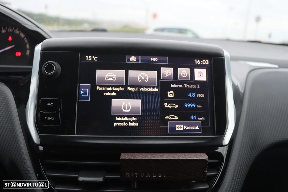 Peugeot 208 1.6 BlueHDi Style - 12