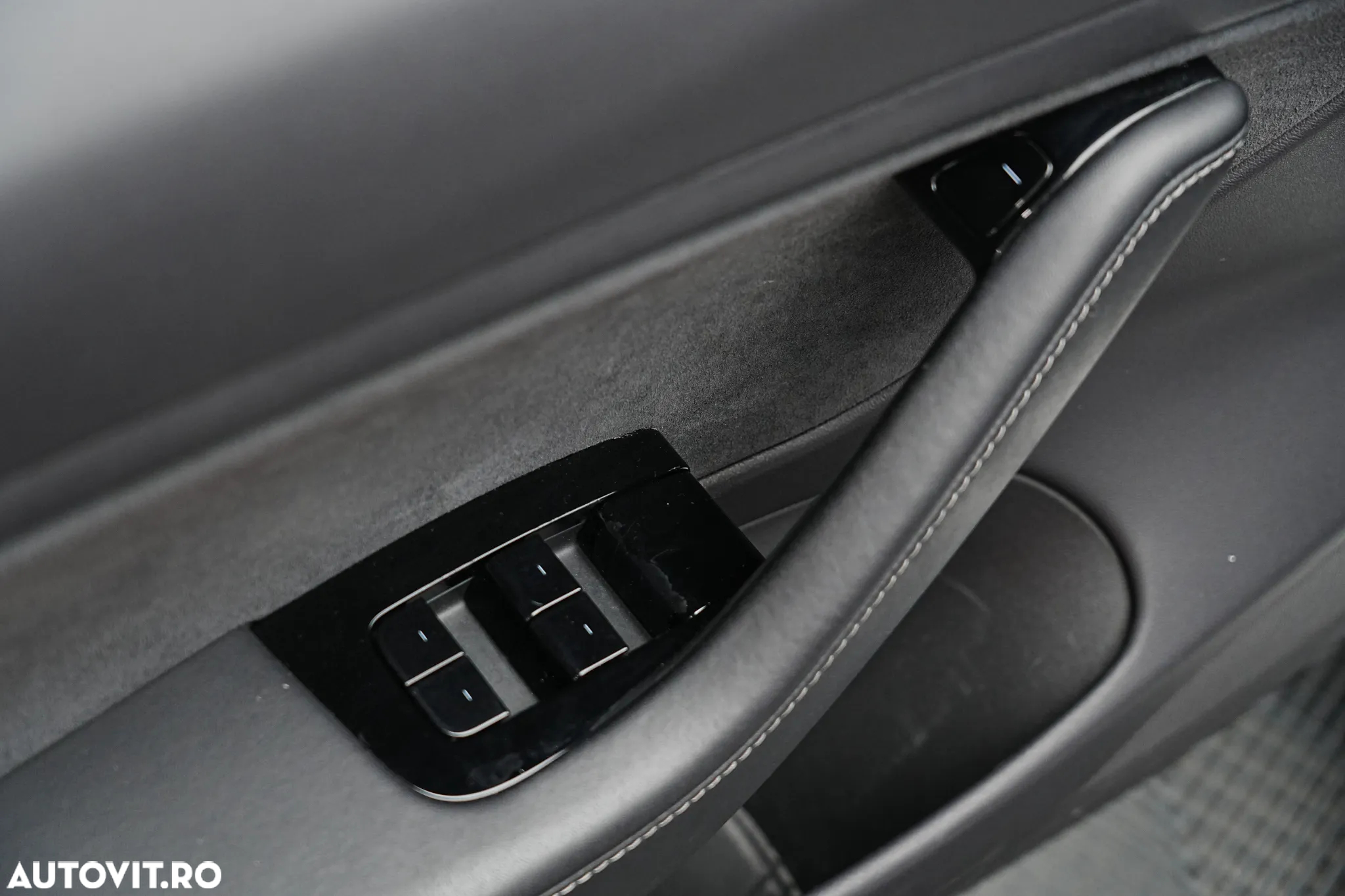 Tesla Model 3 AWD Dual Motor - 34