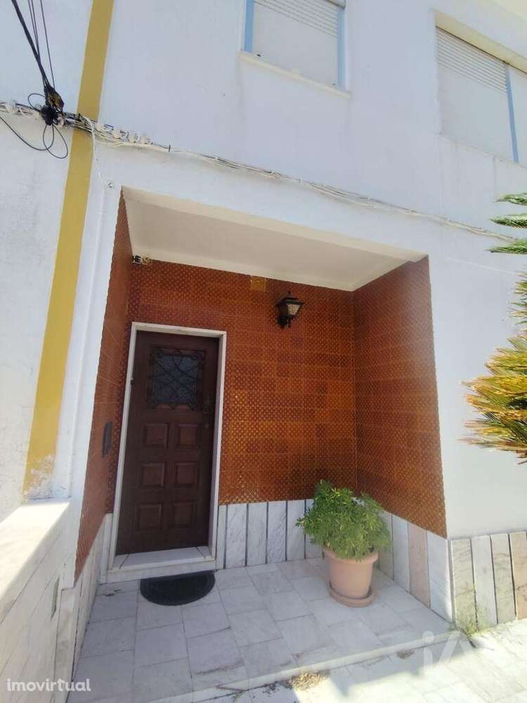 Moradia em banda T3 em Nossa Senhora da Conceição e São Bartolomeu de - Grande imagem: 2/29