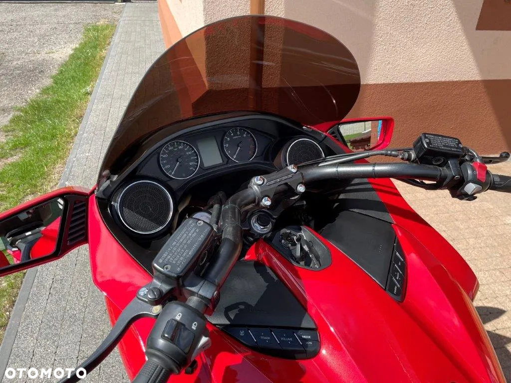 Honda CTX - 19