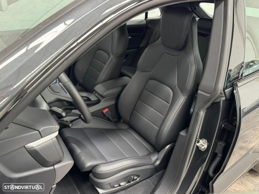 Porsche Macan Electric 4 - 21