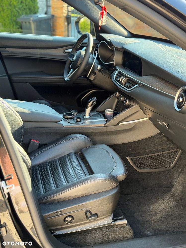 Alfa Romeo Stelvio 2.0 Turbo Veloce TI Q4 - 25
