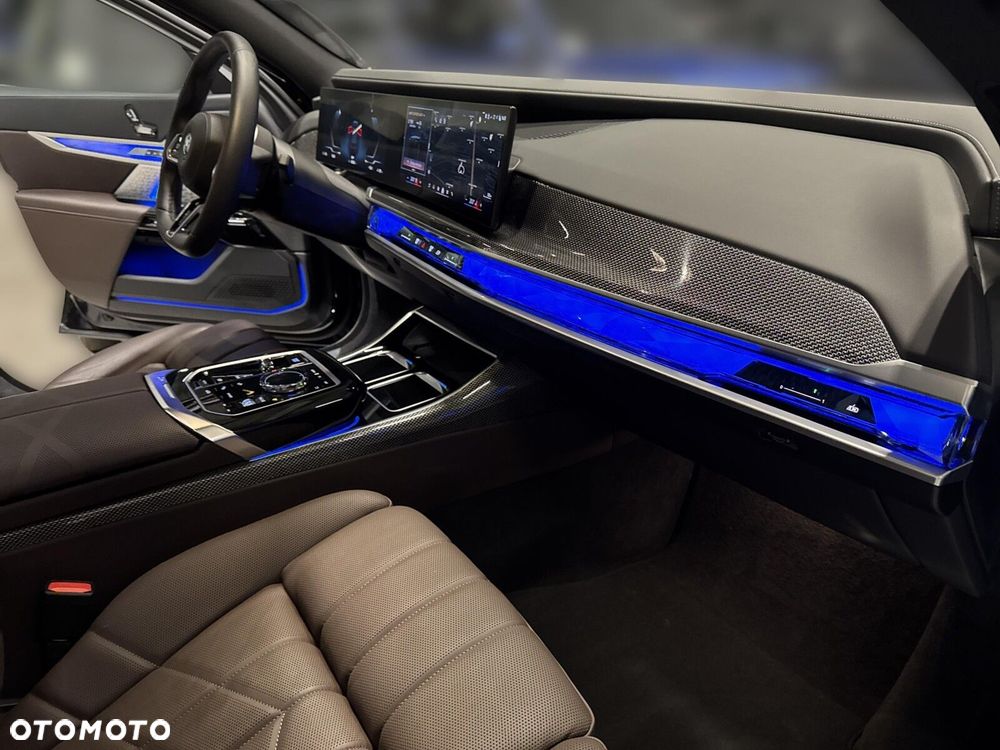 BMW i7 - 20