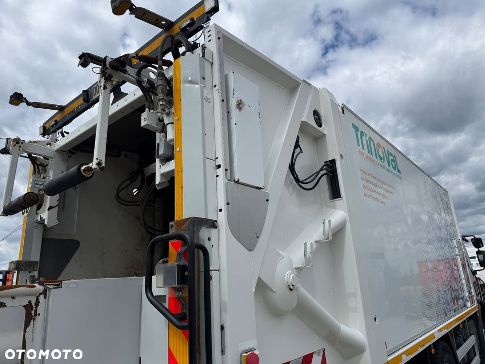 Renault D320 / 6x2 / ŚMIECIARKA / EURO 6 /  SPROWADZONA / STAN BDB / / / - 28