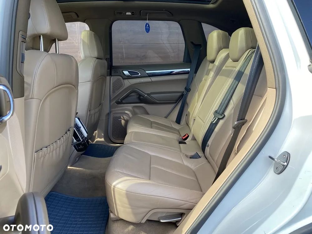 Porsche Cayenne Diesel Platinum Edition - 27