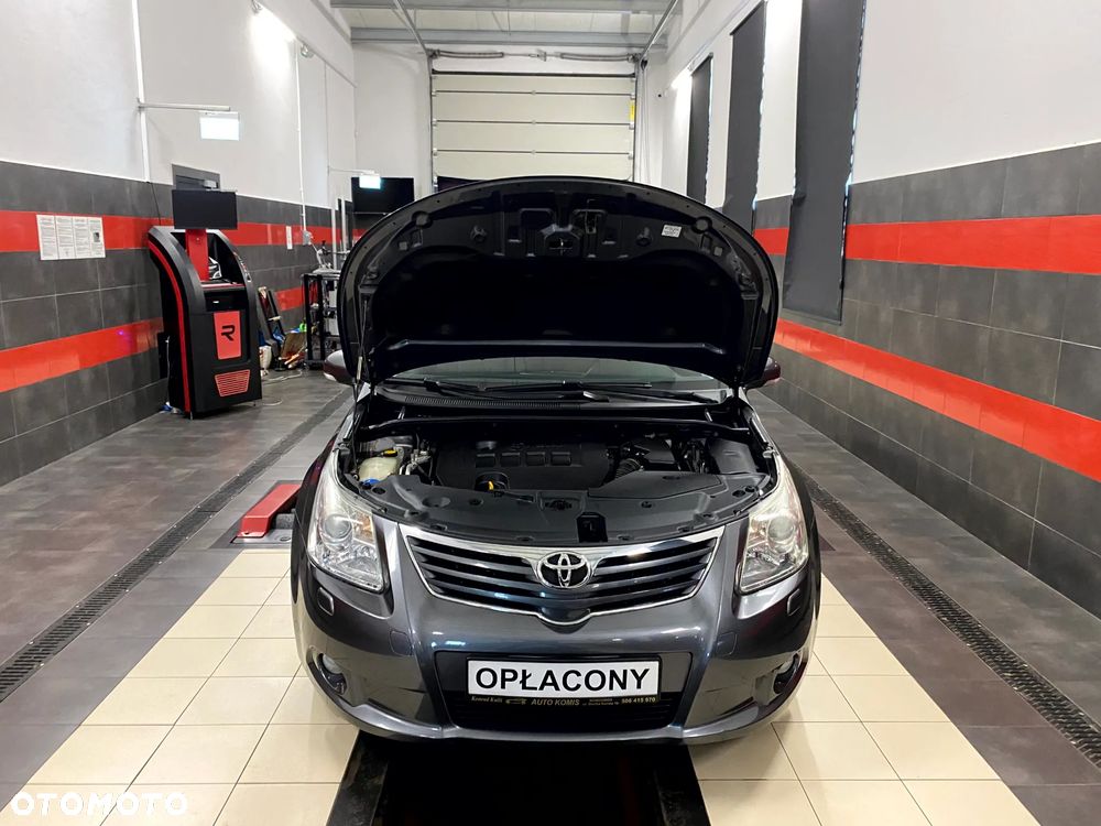 Toyota Avensis Touring Sports 1.8 Executive - 23