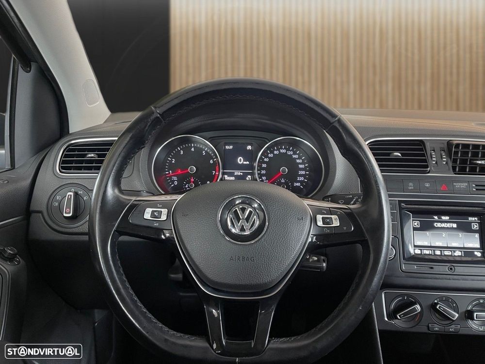 VW Polo 1.0 Confortline - 2