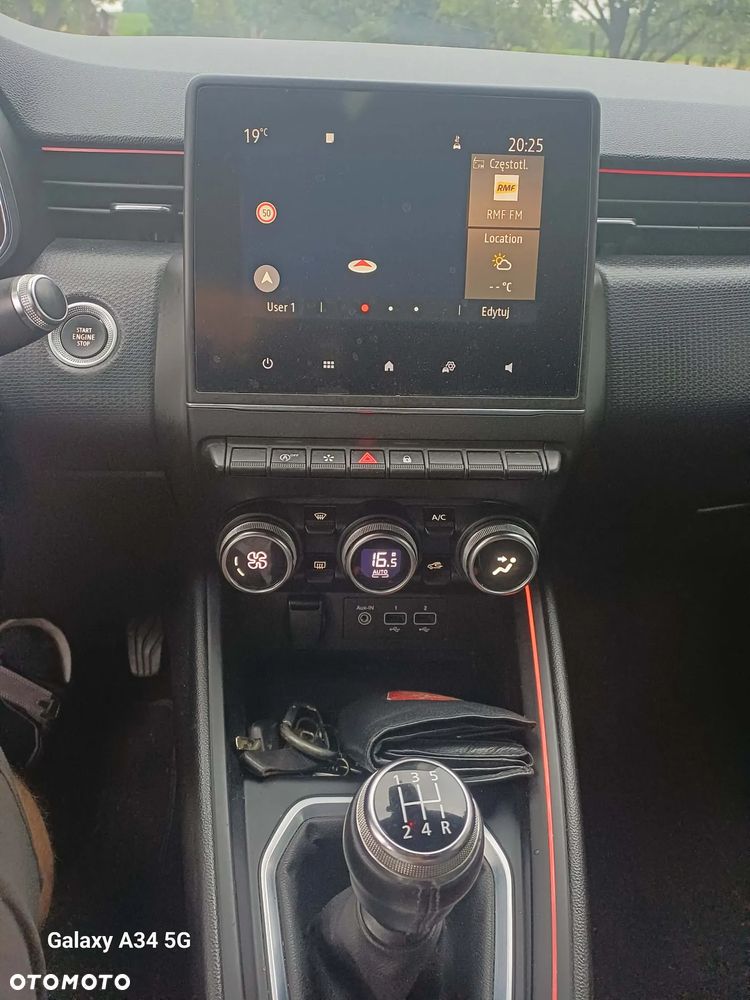 Renault Clio - 15