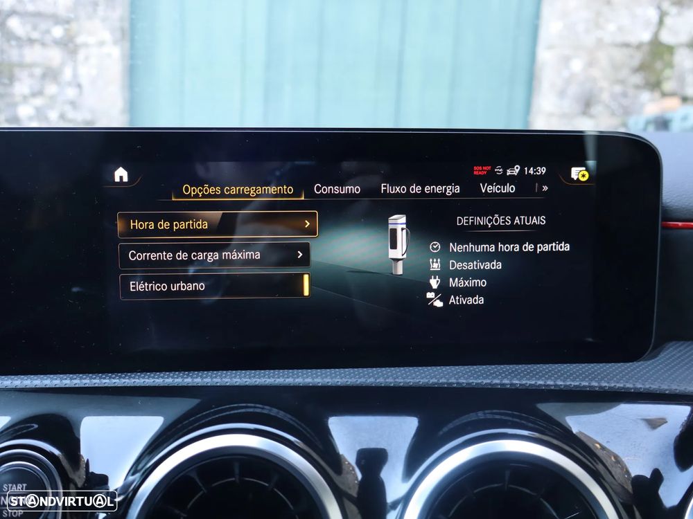 Mercedes-Benz A 250 e AMG Line - 23