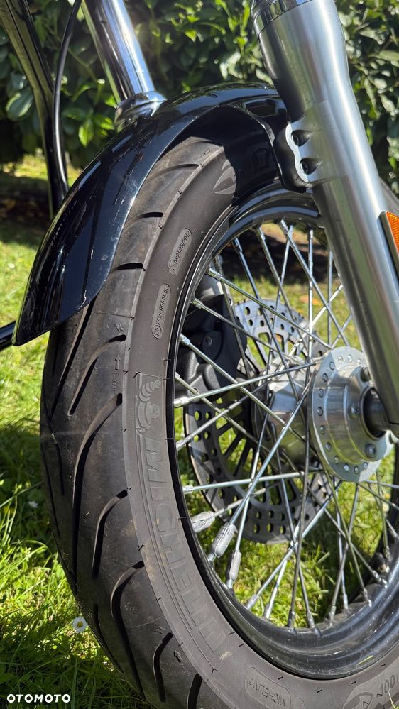 Harley-Davidson Dyna Street Bob - 5