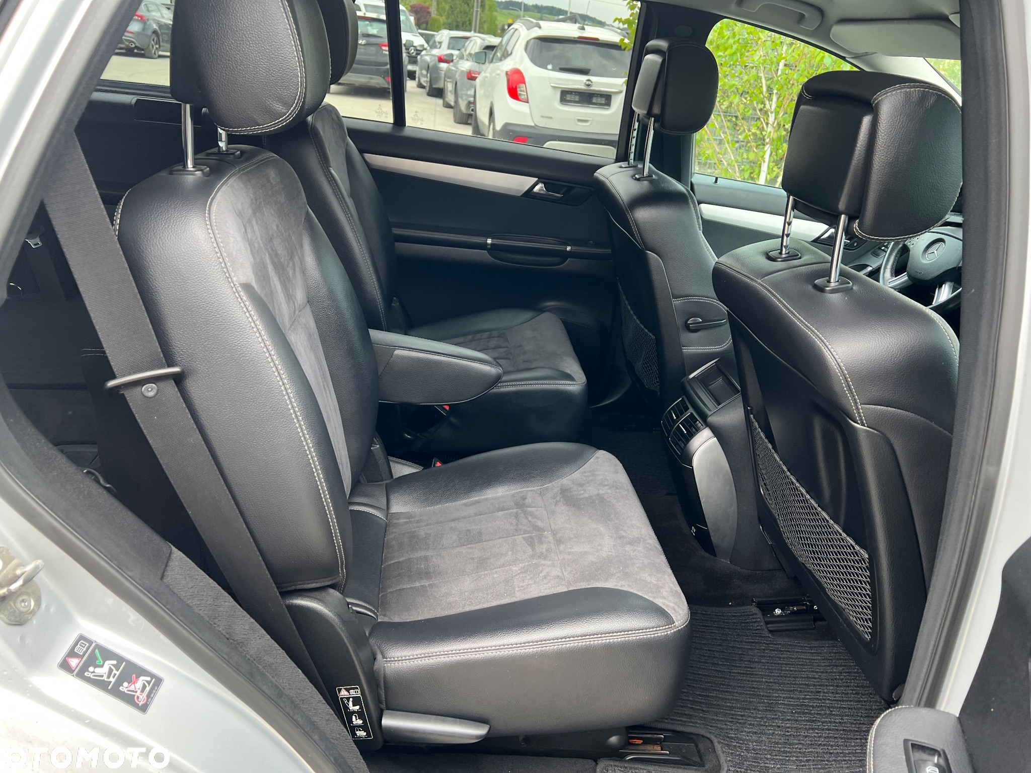 Mercedes-Benz Klasa R 320 CDI 4Matic 7G-TRONIC - 27
