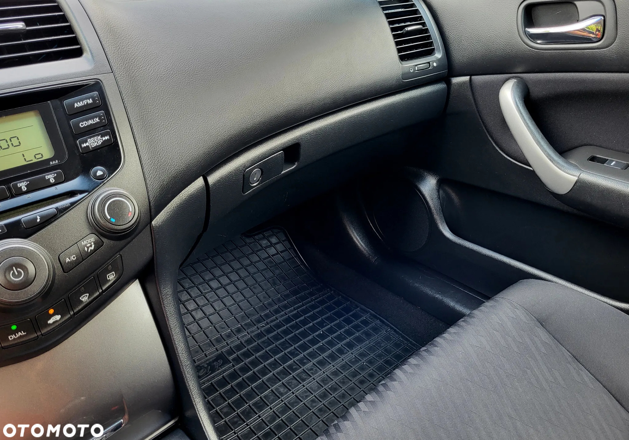 Honda Accord 2.0 Comfort - 16